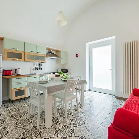 L'aspidistra - Happy Apartment Rutigliano